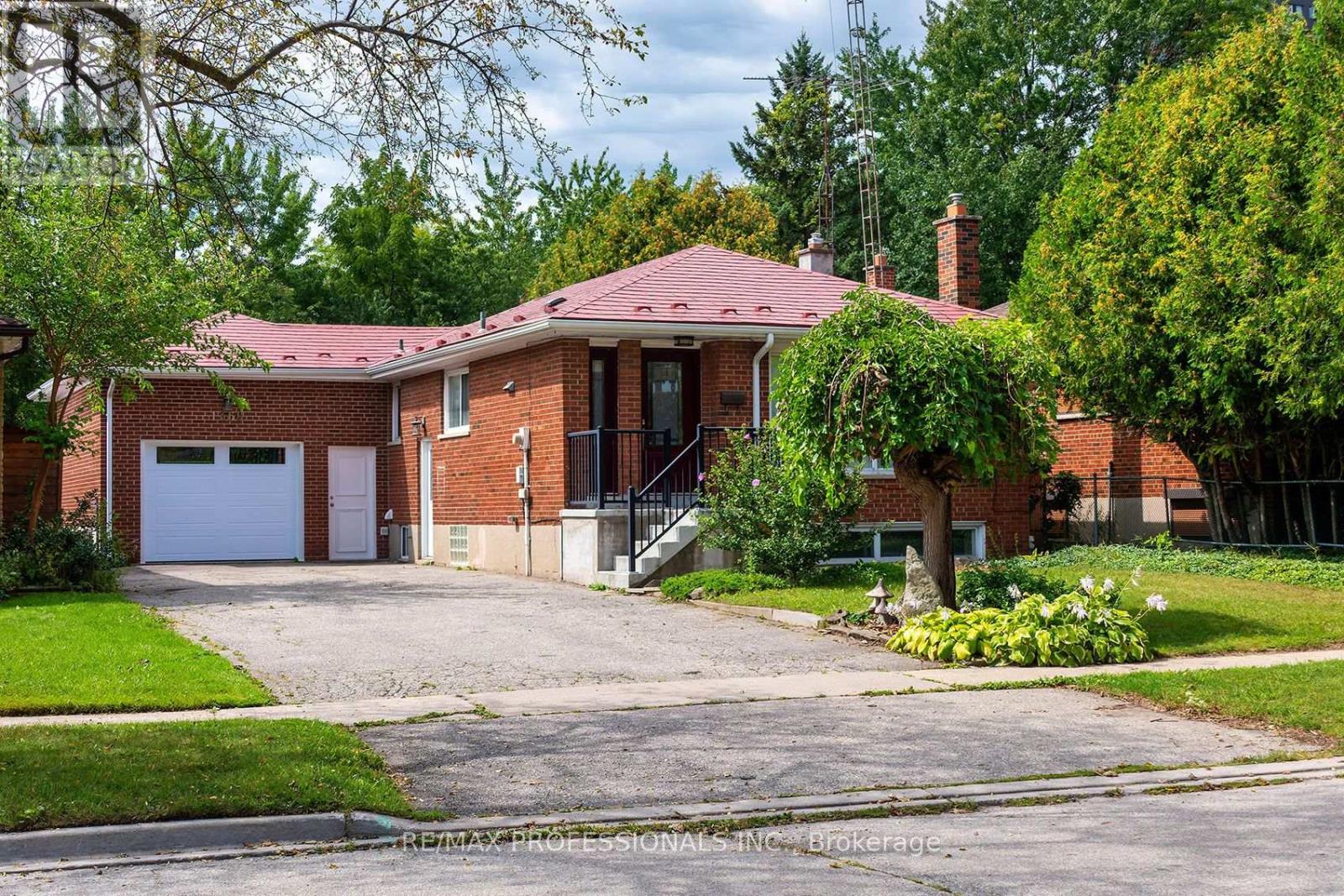 W13755252