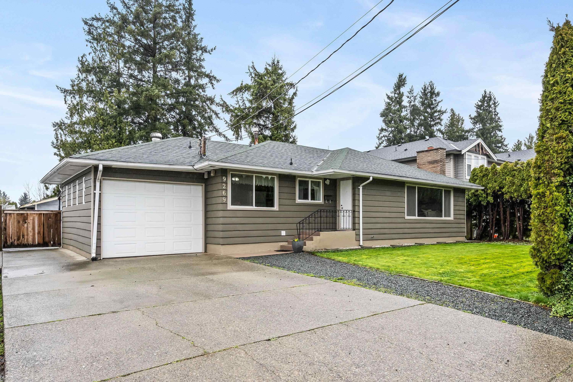 An image of 9269 Carleton Street
