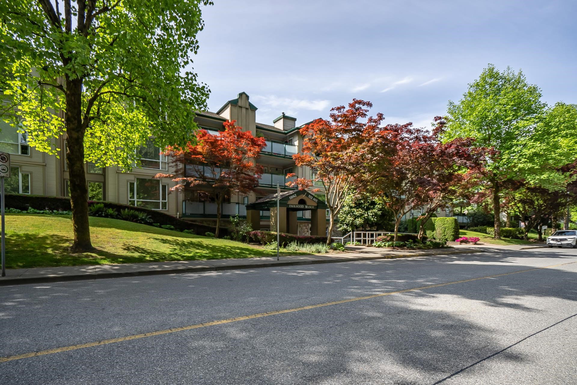 R3132079