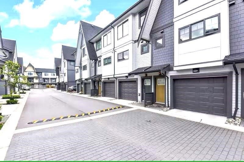 R3142998