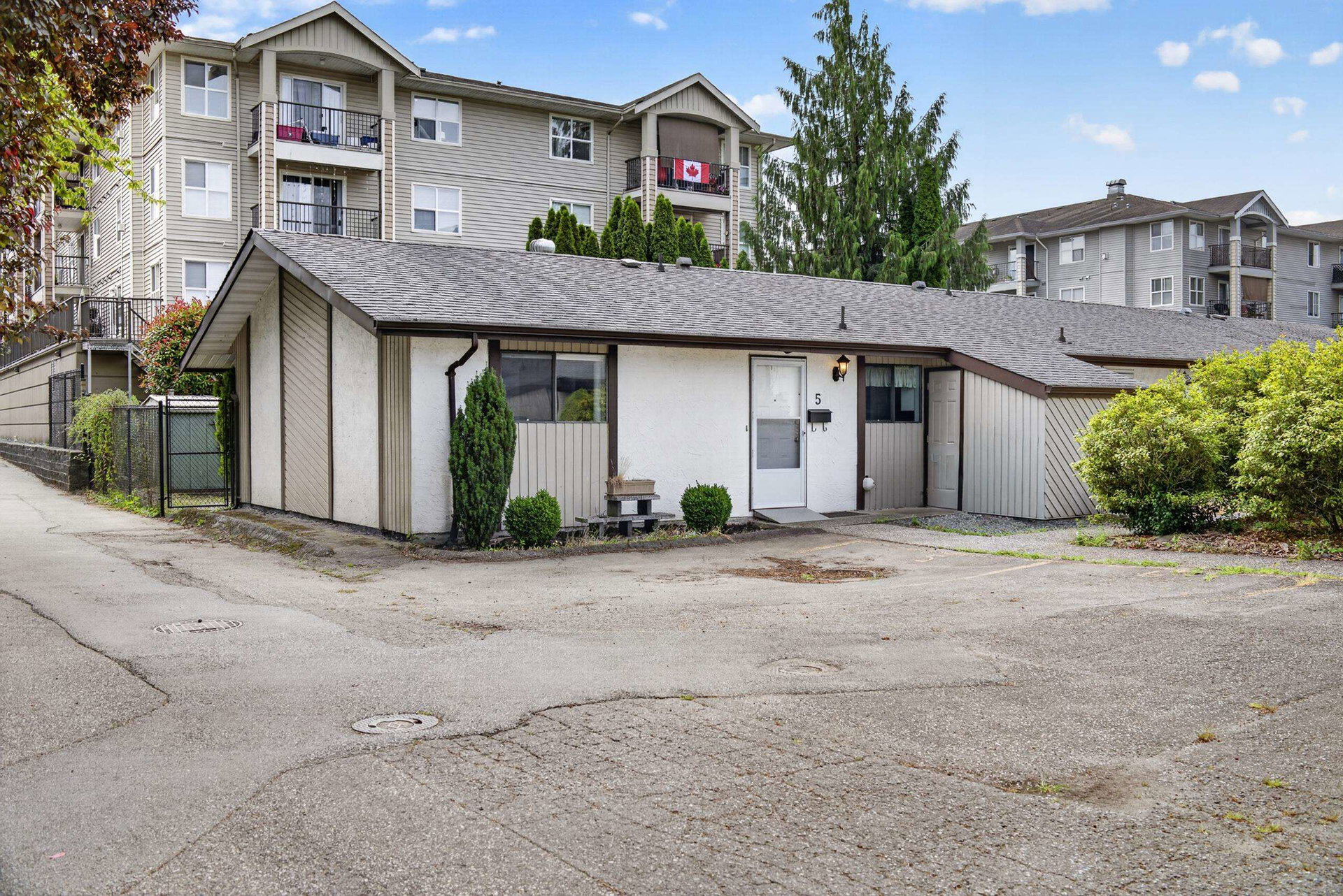 An image of #5 - 9280 Corbould Street