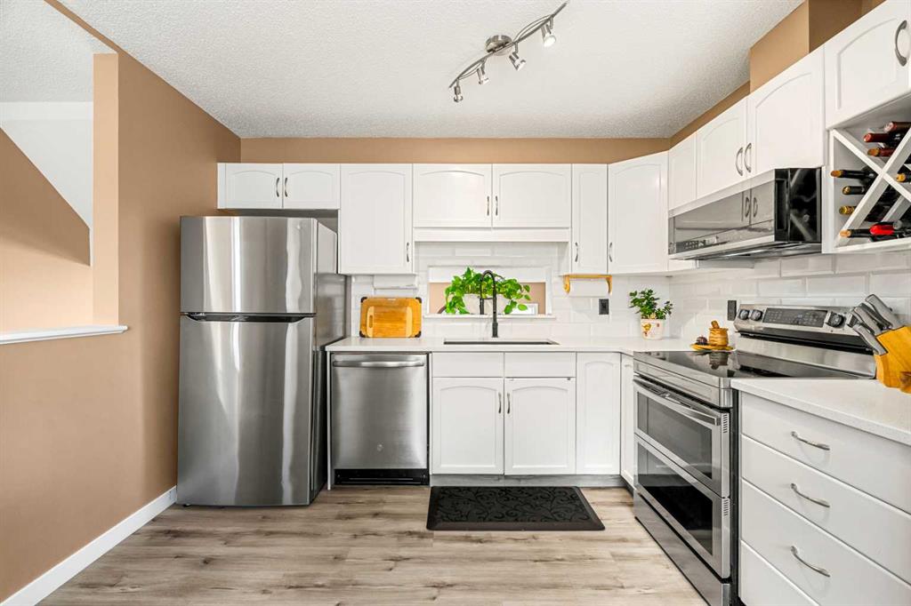 A2302343
