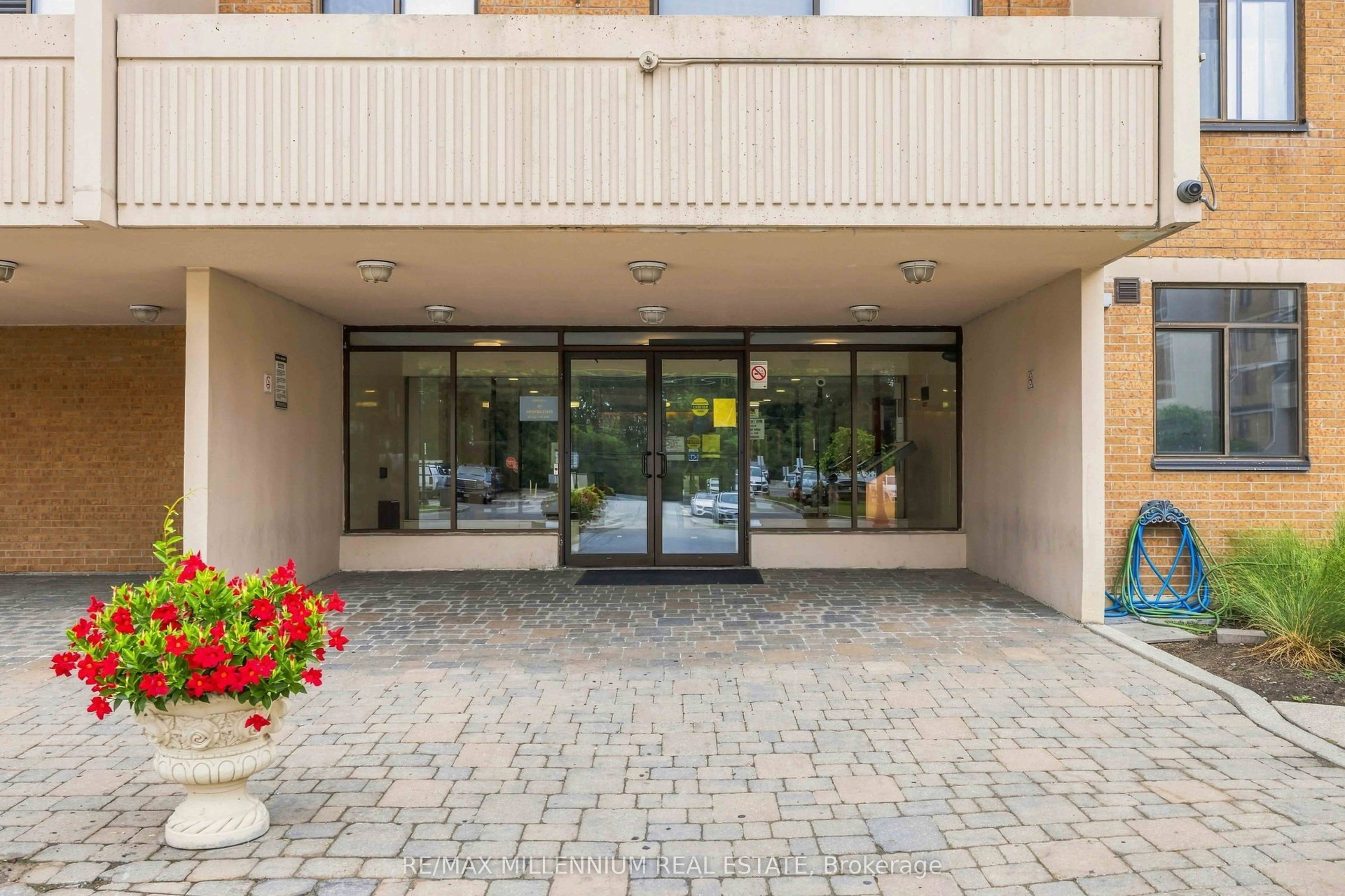 W13654478